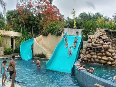 Fiberglass Kid Water Park Swimming Pool Water Slides Equipment Family Width Slide