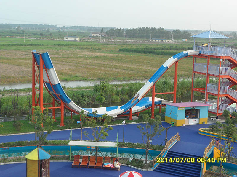 Boomerang Water Slides Commercial Water Park Equipment Fiberglass Slide Project For Resorts