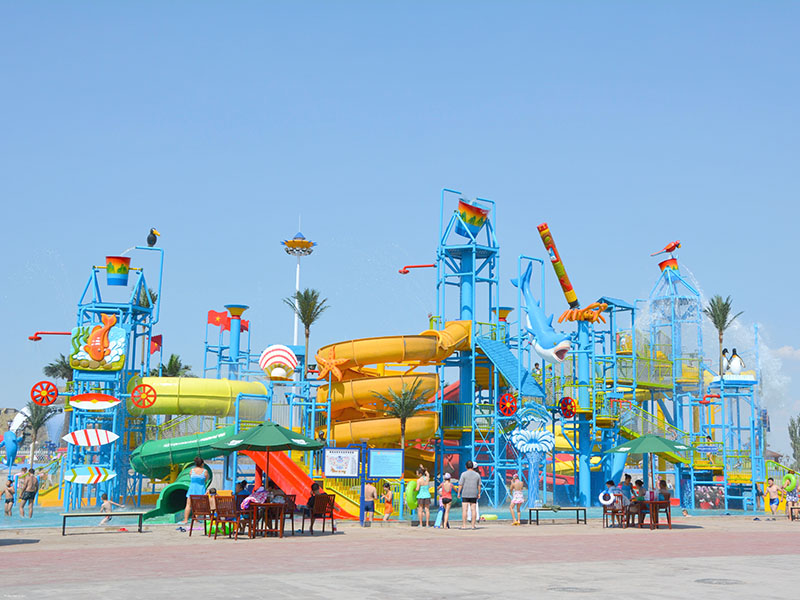 Aquatic Playground Equipment Theme Park Fiberglass Slide For Hotel Resort